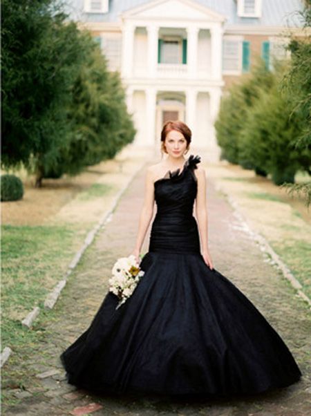 Sarah Jessica Parker black wedding dress